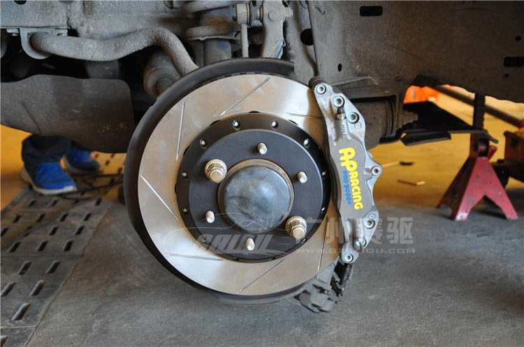 小改豐田霸道前輪剎車系統 搭配AP5040剎車競技版卡鉗