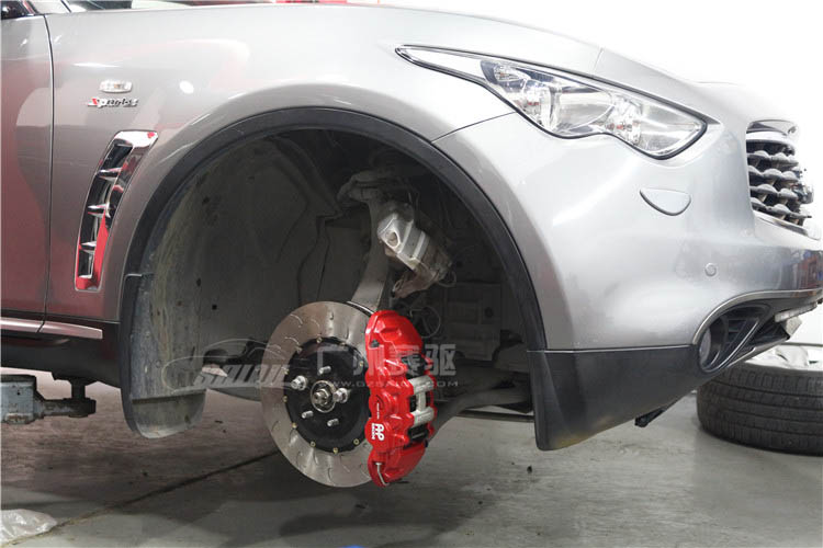 英菲尼迪FX50S改裝AP8522剎車套裝 英國AP剎車改裝專題 英菲尼迪FX50S改裝AP8522剎車套裝 英國AP剎車改裝專題