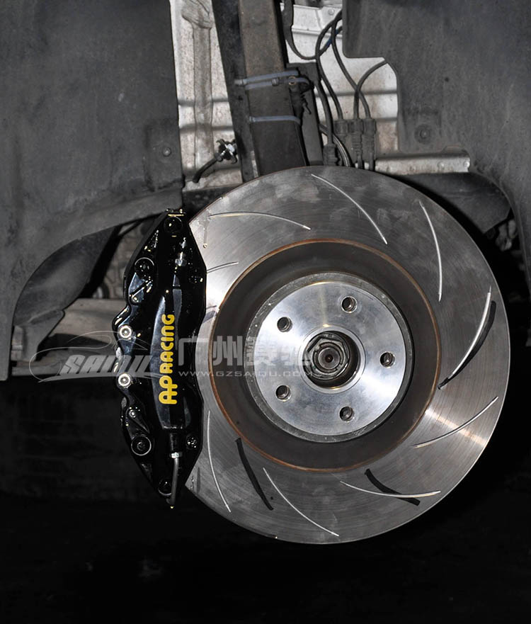 奔馳GL450剎車升級英國AP9040大六活塞套件 奔馳GL450剎車升級英國AP9040大六活塞套件