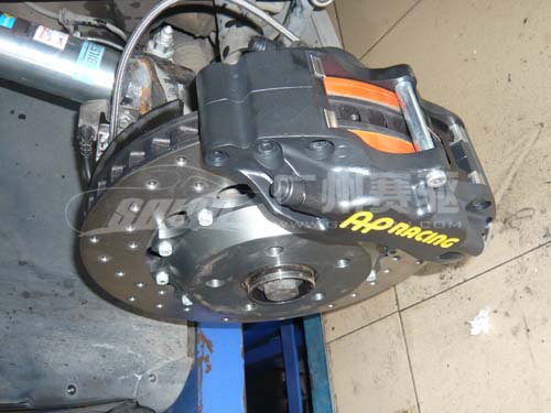 高爾夫GTI前剎車升級(jí) AP5200剎車鮑魚 配330mm*28mm 